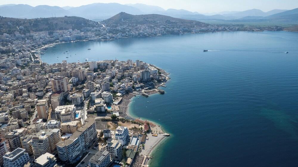 هوتل كومبلكس جوني منظر من الجو