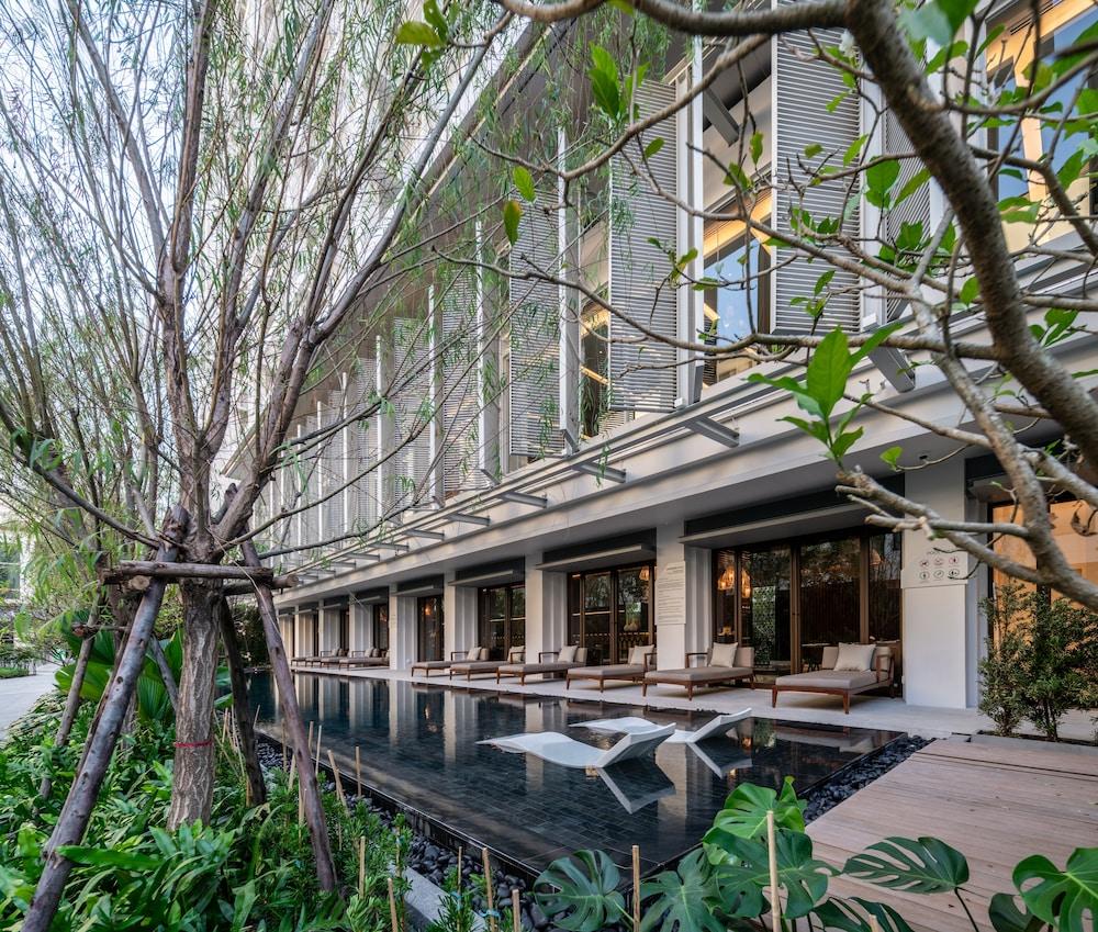 ميزون هوتل بانكوك زحليقة مائية