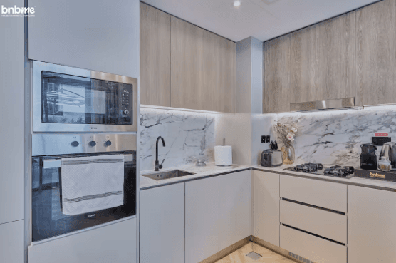 بي إن بي مي هومز - أكسفورد تراسيس أخرى