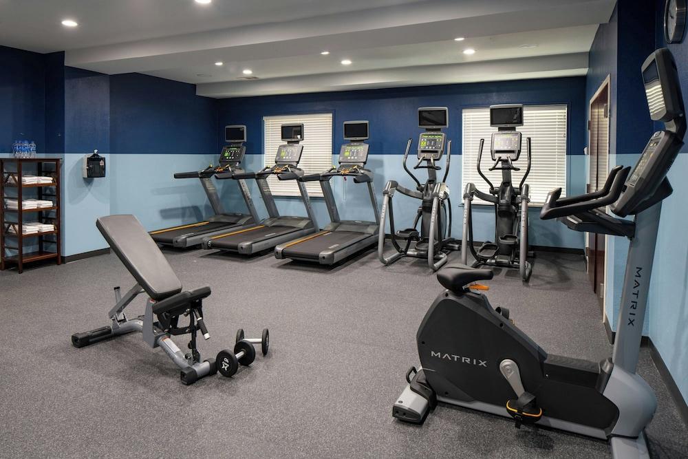 Four Points by Sheraton Dallas Arlington Entertainment District Fitness Facility
