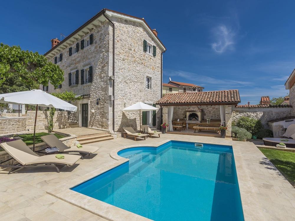 ستون هوليداي هوم ويذ برايفت بول آند فينسد جاردن نير ووتر بارك المنطقة الخارجية