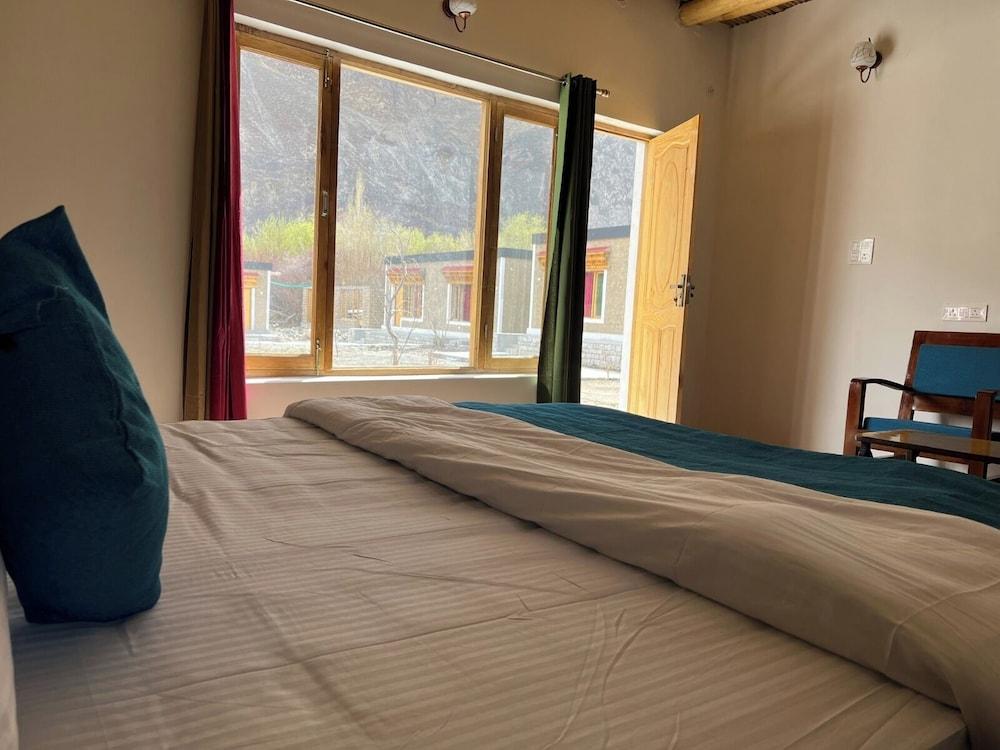 Hunder Tamarix Resort Room