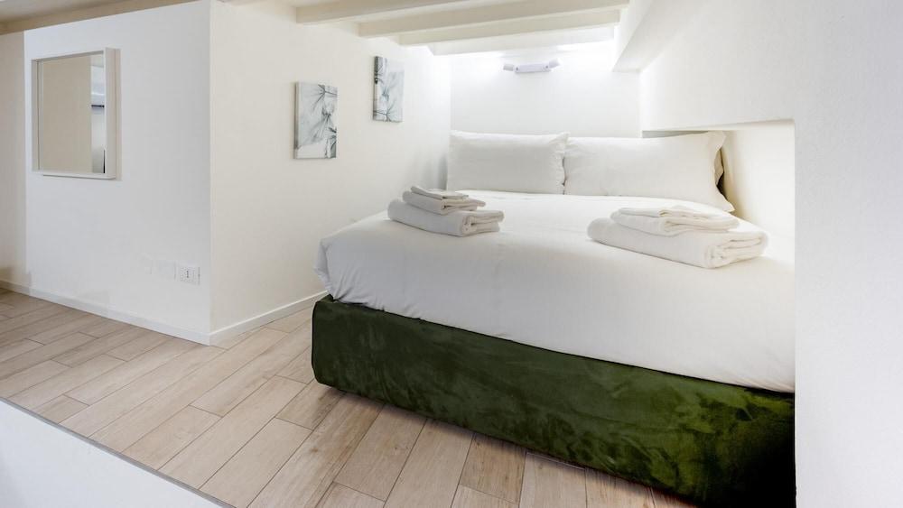 إيتاليانواي - ذا بي فيليدج ستاندارد - إم غرفة