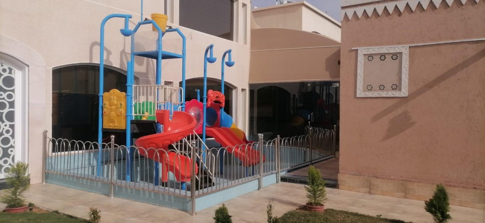 Amazing Chalet with Water Games | 2979