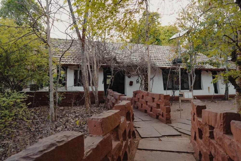Monsoon Forest By Greetoe Resort Exterior