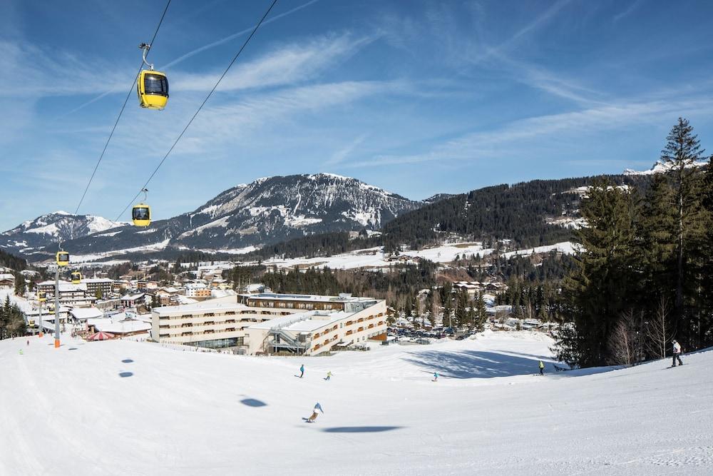 ROBINSON FIEBERBRUNN - Adults only