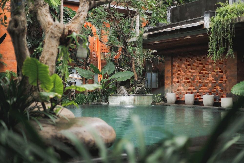 فورتين روزيز بوتيك هوتل ليجيان مسقط ماء بحمام السباحة