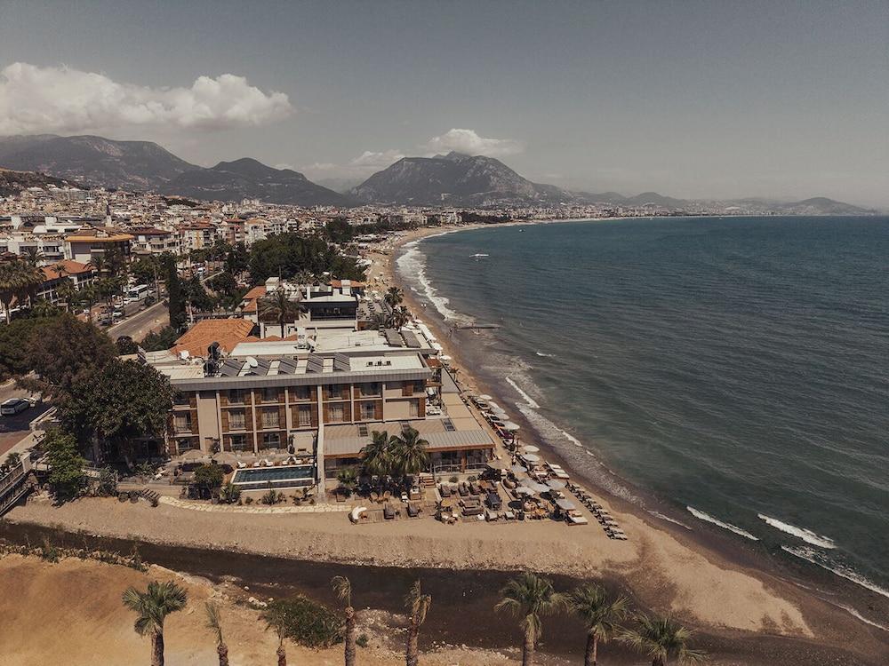 أون في بيتش بوتيك أوتل - للبالغين فقط منظر من الجو