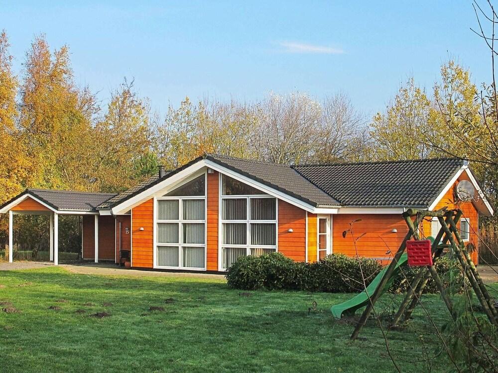 مسكن لقضاء العطلات يتسع لـ 9 أشخاص في رودبي