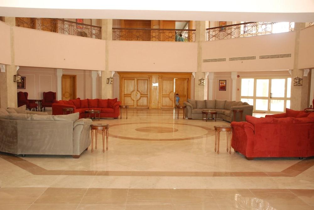 Palm Beach Hostmark Resort Lobby