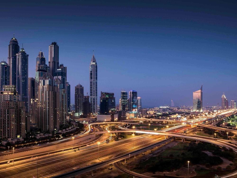 Pullman Dubai Jumeirah Lakes Towers - Hotel and Residence