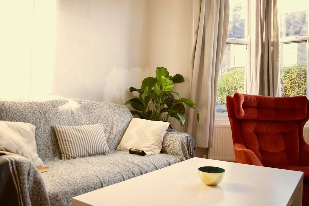 راستيك جاردن هاوس إن ذا هارت أوف إيست لندن داخلي