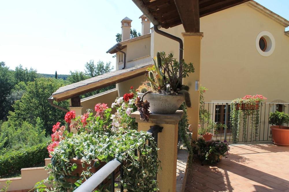 دونا إيتروسكا بي آند بي المنطقة الخارجية