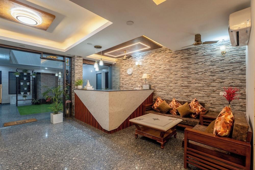 Plum Tree Hotels Lobby