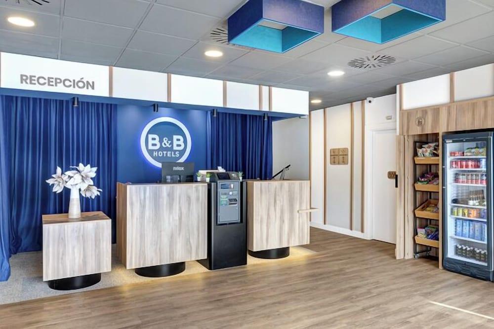 بي آند بي ه تول لاس روزاس منطقة الاستقبال