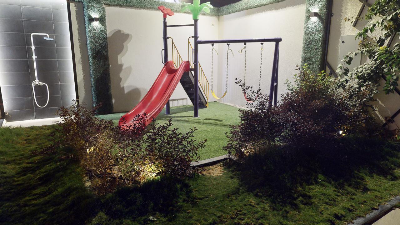 Comfy Chalet with Kids Playground | 1275
