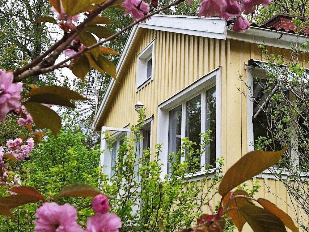 هوليداي هوم إن ألينجساس