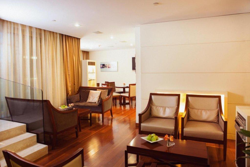 فندق أكوامارين (فندق كراون بلازا سابقاً) أخرى