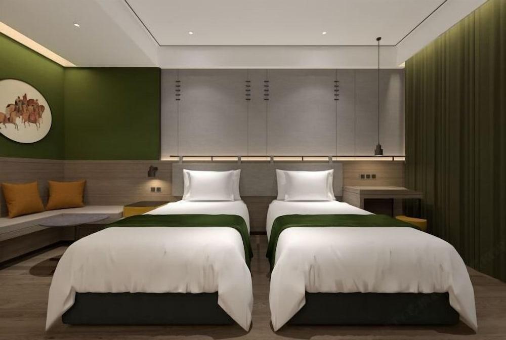 Zhouchun Hotel