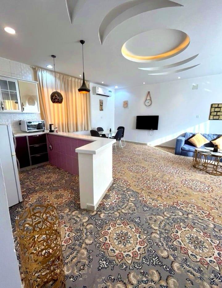 شاليه بتصميم أنيق ودخول ذاتي |4032 تناول الطعام