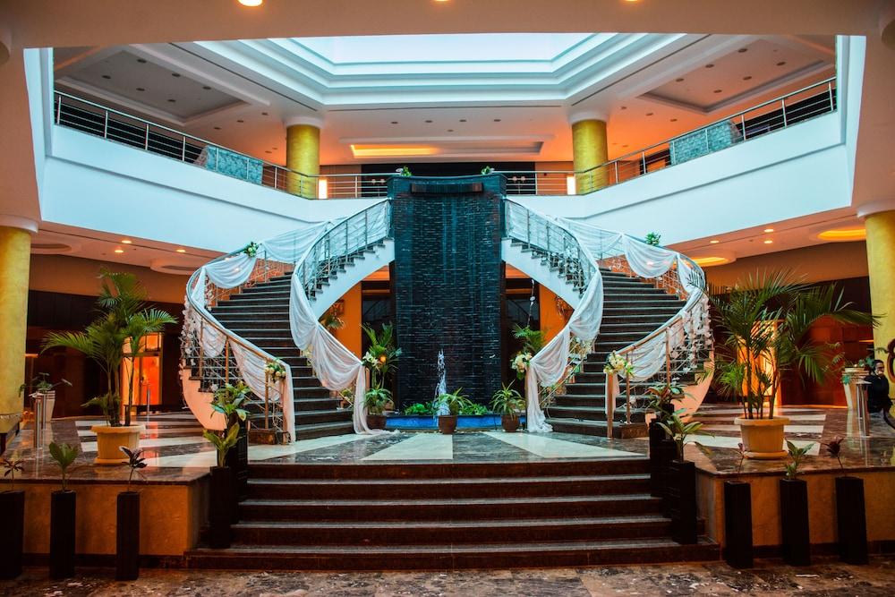 منتجع وسبا جويل سبورتس سيتي وأكوا بارك الردهة