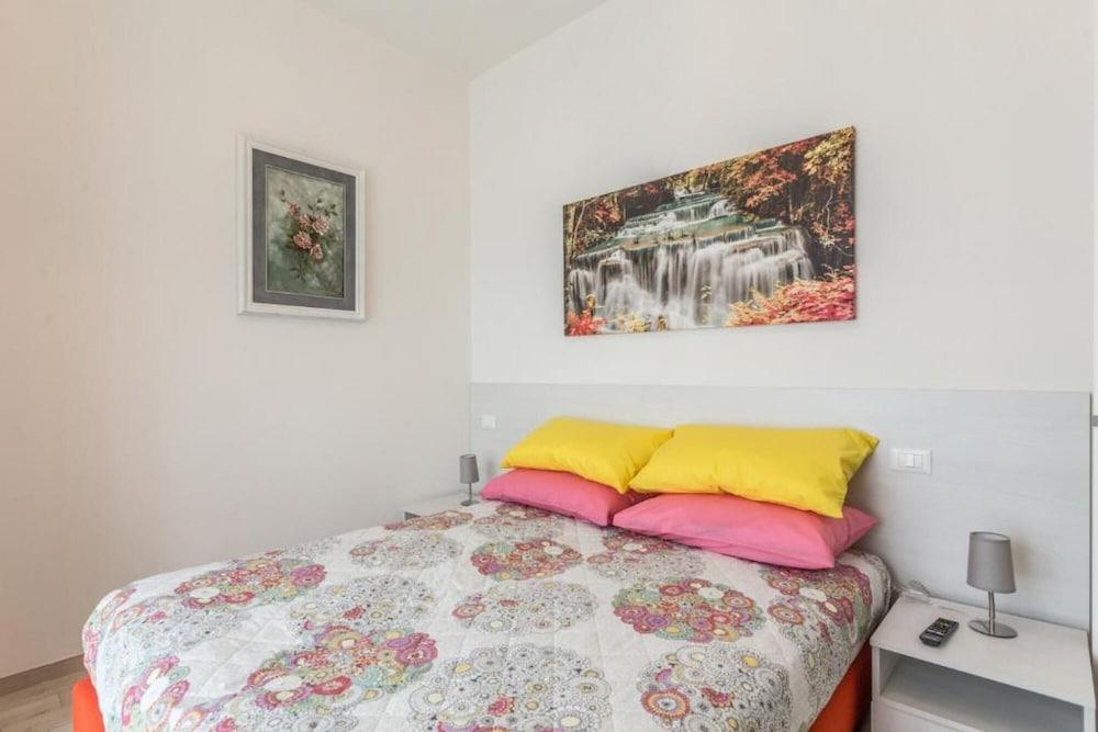 سيرينيتي إن بولونا ويذ 1 بد رومز آند 1 باث رومز غرفة