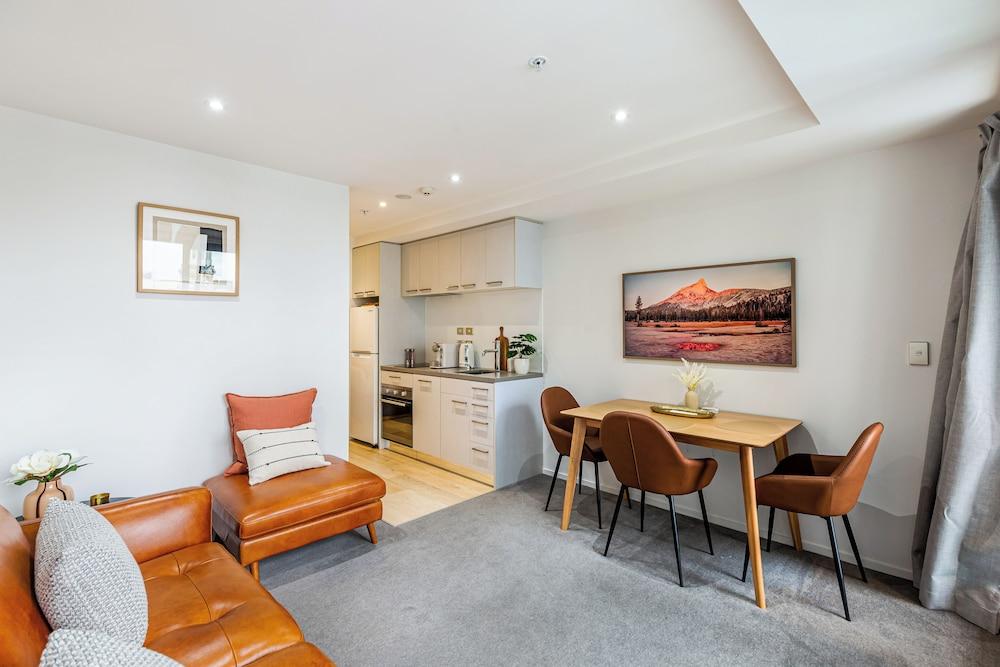Stylish+Modern Unit - Balcony & Pool Zodiak Stays Featured Image