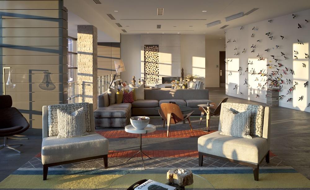 The Alexander Lobby Sitting Area