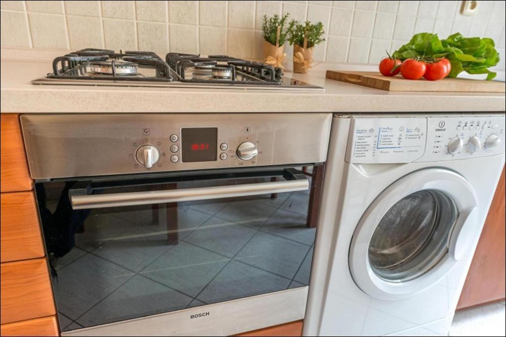 شقق بي آند أو بيونا أخرى