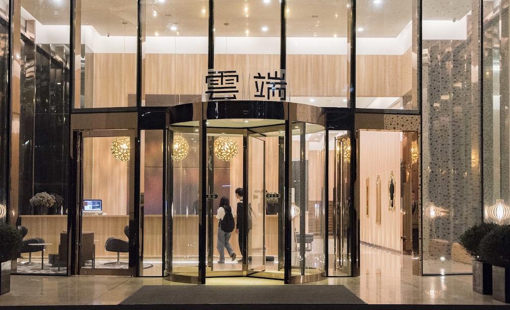 The Clouds Apartment Interior Entrance