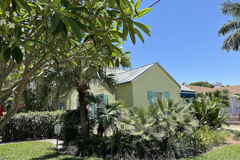 كي ويست كوتيدج دبي/ ديوتيفول بول أواسي! المنطقة الخارجية