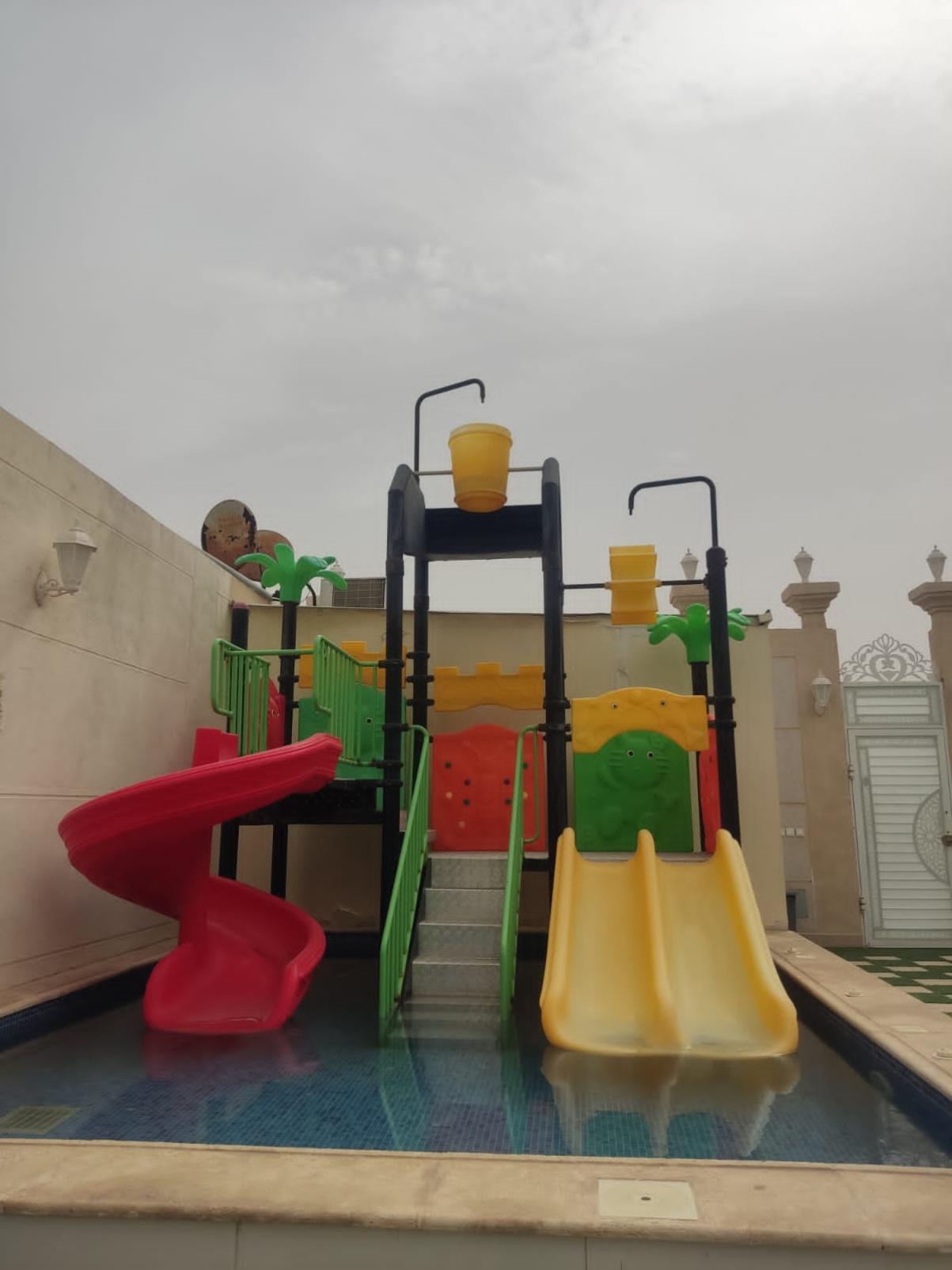 شاليه بتصميم مريح بمسبح وألعاب مائية | 3623