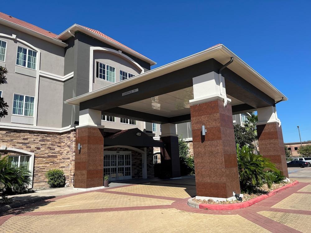 لا كينتا إن آند سويتس باي ويندام هيوستن إنيرجي كوريدور المنطقة الخارجية