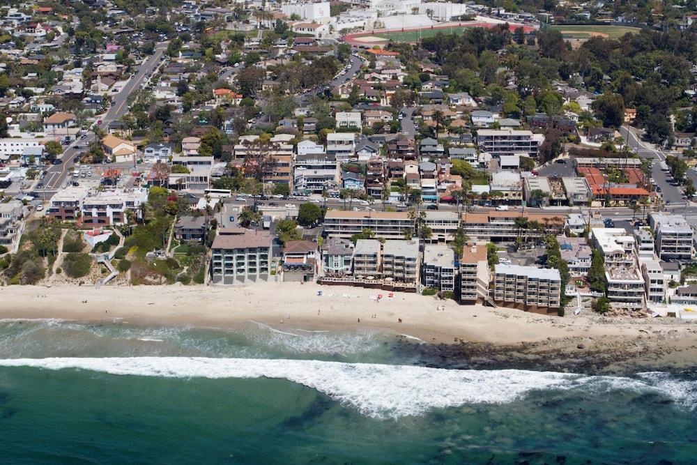 Pacific Edge Hotel