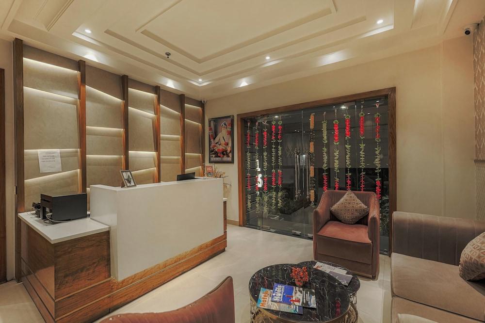 هوتل إندس باي جسي إي إ ج روب منطقة الجلوس في الردهة