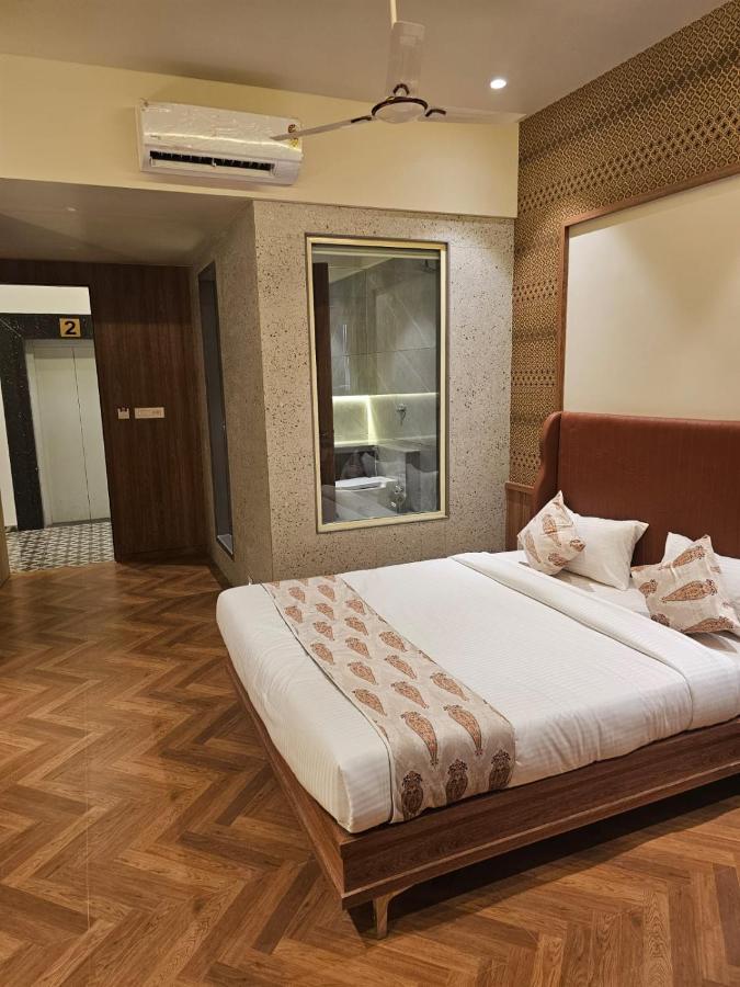 فيشنو  اكزستف روومس