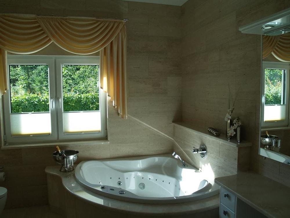 Markgrafenresidenz Bathroom