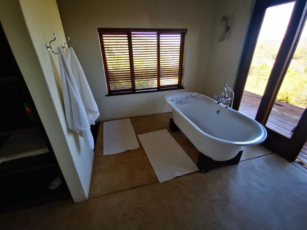 Blaauwbosch Private Game Reserve Bathroom