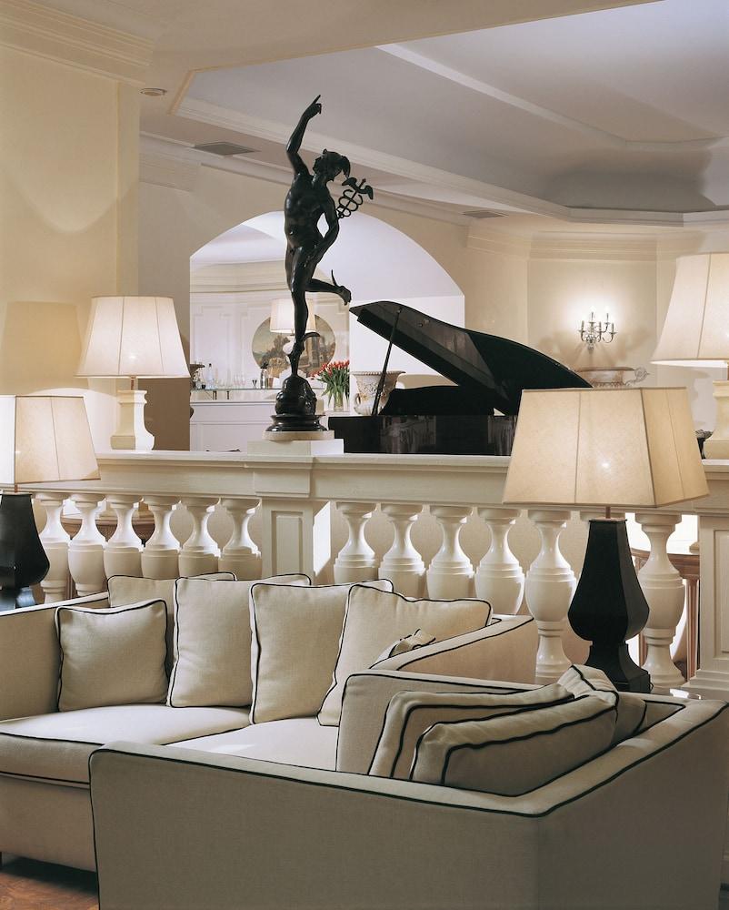 Starhotels Terminus Lobby