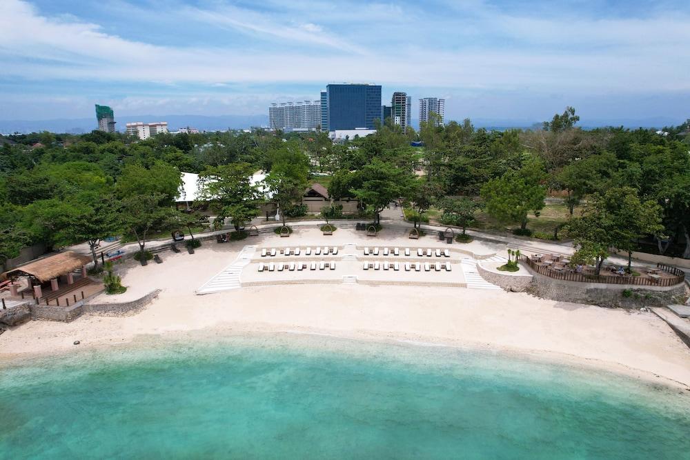 Mactan Newtown Condo Hotel Unit