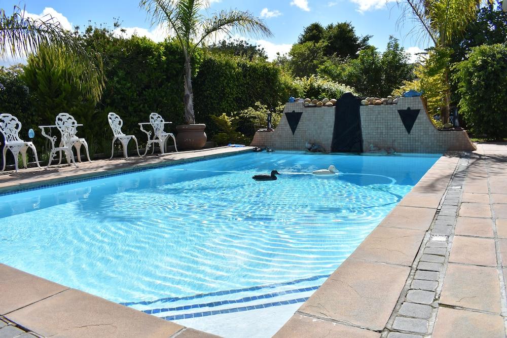 Paradiso Guest House