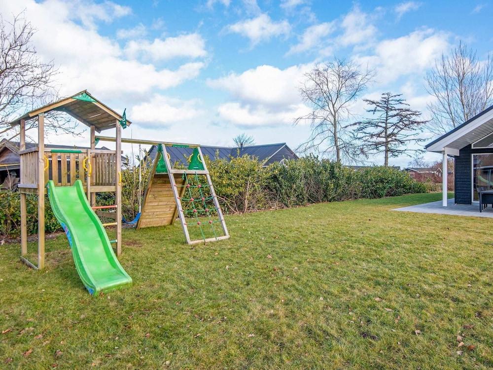 هوليداي هوم إن خويلزميندي المنطقة الخارجية