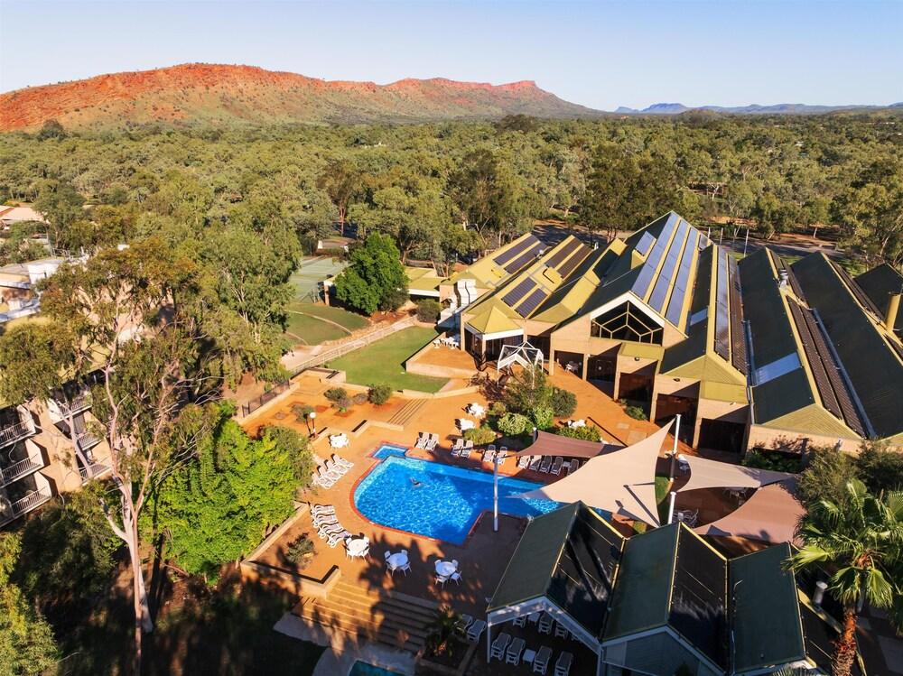 دبل تري باي هيلتون أليس سبرنجز