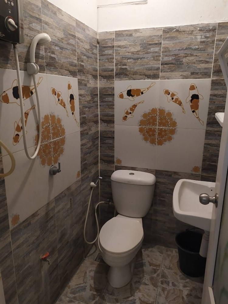 بونتاوين بدجيت هوتل حمام