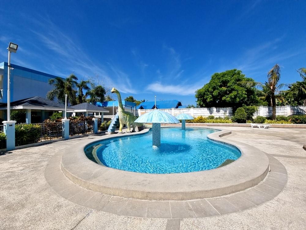 Kawayan Kiling Resort by Cocotel Outdoor Pool