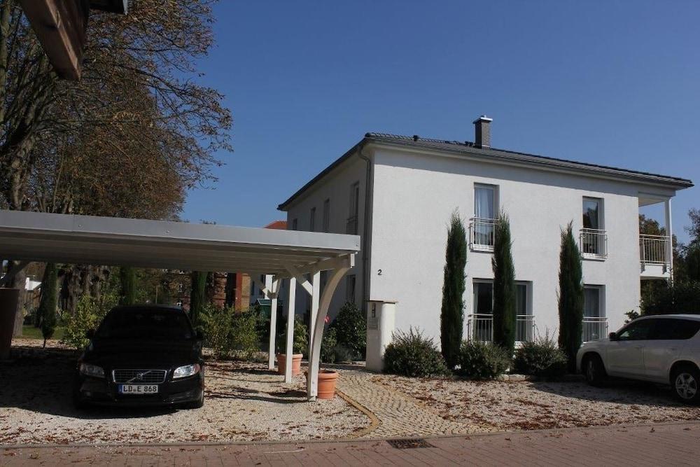 بنسيون لانداو