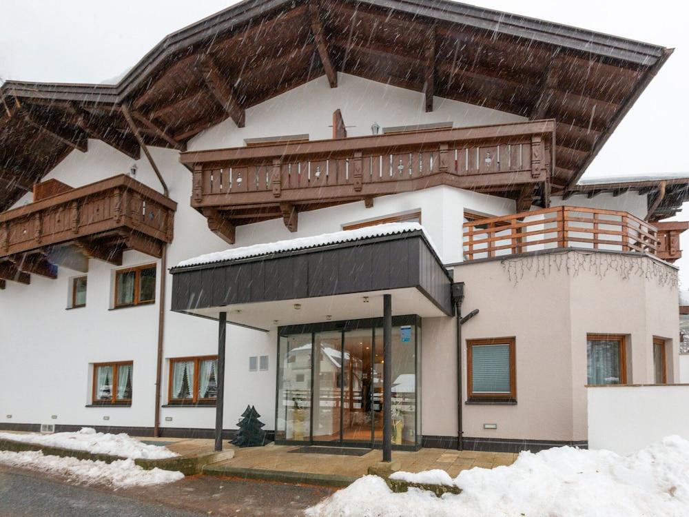 Apartment in Langenfeld With Infrared Sauna Exterior
