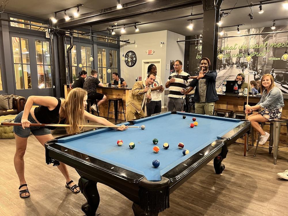 Apple Hostels Billiards