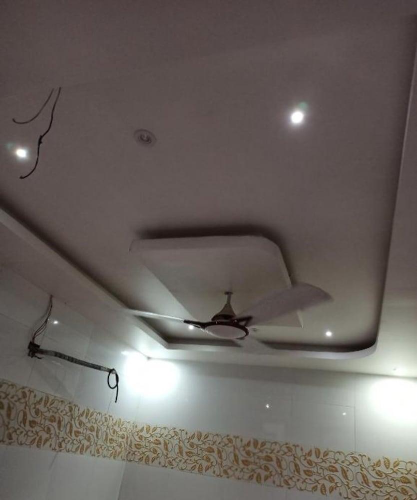 Goroomgo Sanskar Guest House Ahmedabad Room