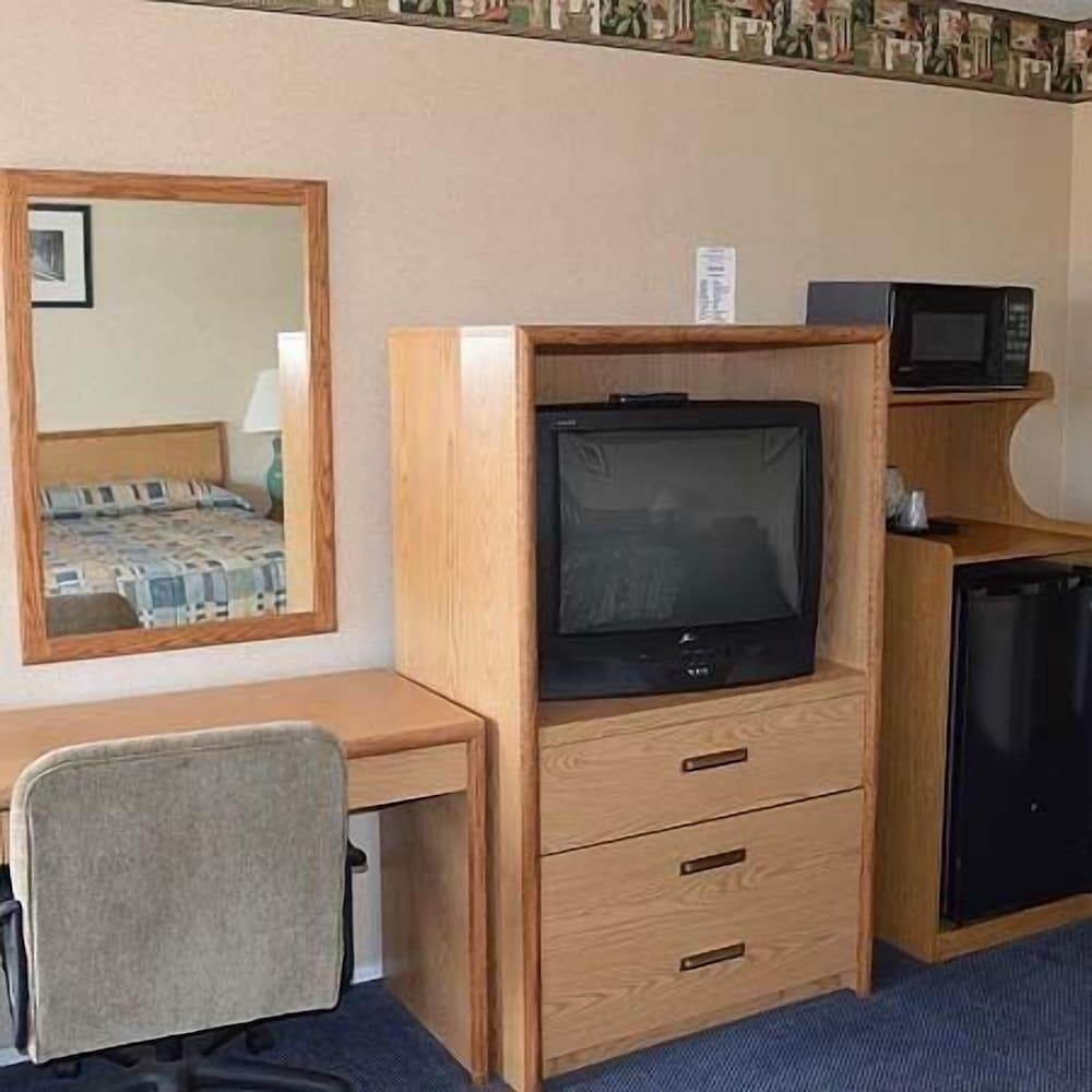 Gateway Inn Fairfield Room